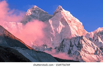 450 Kangtega Peak Images, Stock Photos & Vectors | Shutterstock