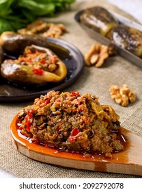 makdous eggplant with walnuts and spicy souce