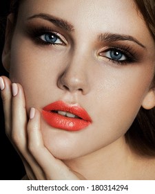 Make Up With Orange Lips