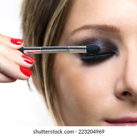 Makeup. Make-up. Eyeshadows. Eye Shadow Brush