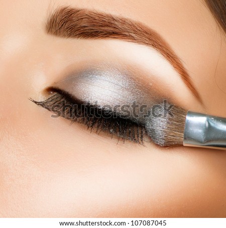 Makeup. Make-up. Eyeshadows. Eye shadow brush