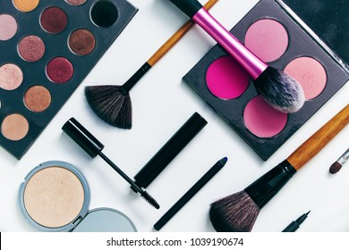 462,191 Makeup Product Images, Stock Photos & Vectors | Shutterstock