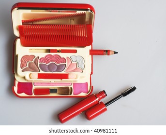Make-up set with eyehadows, blush, mascara and lipstick
