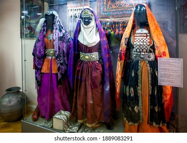 109 National Clothes Dagestan Images, Stock Photos & Vectors 