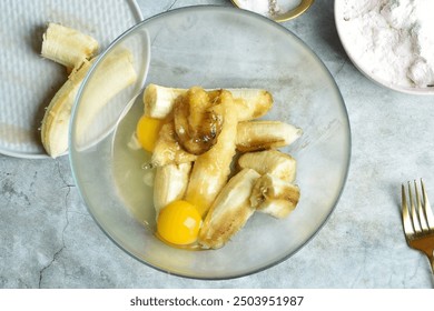 Making baked goods from spoiled bananas - Powered by Shutterstock