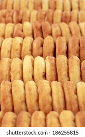 making donut placed in a row.