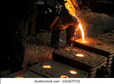 Making Hot Iron In Foundry