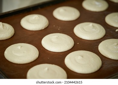 Making Macarons In The Oven