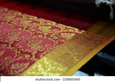 Making Of Mysore Silk Saris With Traditional Way.