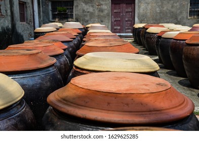 Making Soy Sauce Factory, Brewing Earthenware Pots.