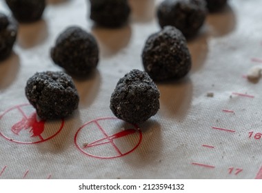 Making Sweet Dumplings (sesame 
 Tangyuan) At Home For Lantern (yuanxiao) Festival