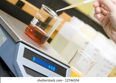 Making a test blend in chemical laboratory
