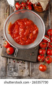 Making Tomato Sauce