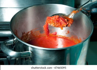 Making Tomato Sauce