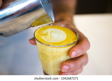 Making Tumeric Latte 