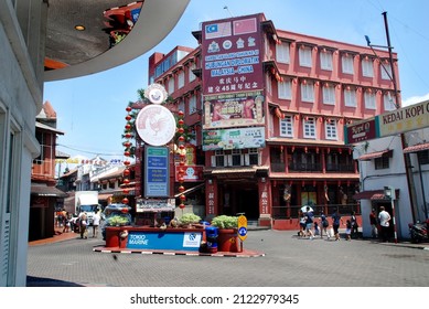 Malacca, Malaysia - October 8, 2019 : Jongker Walk Culinary And Shopping Tourism Area,World Heritage Site