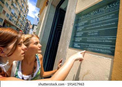 MALAGA - MAY 15: Two Young Girls Visiting The Pablo Picasso Fundation Birthplace Museum In Malaga City On May 15, 2009 In Malaga, Spain. 