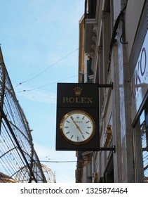 rolex street clock