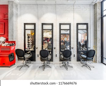 Bilder Stockfoton Och Vektorer Med Beauty Salon Chairs