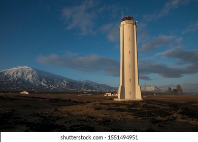Malariff Lighthouse, Mt Snaeffelsjökull at the back, Snaefellsness Peninsula, Vesturland, Iceland