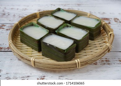 Kuih Tepung Pelita Images Stock Photos Vectors Shutterstock