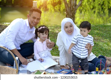 656 Singapore picnic Images, Stock Photos & Vectors | Shutterstock