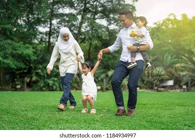 Happy Family Malaysian Images Stock Photos Vectors Shutterstock