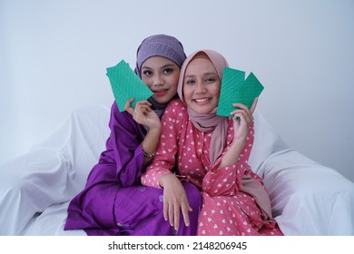 40,413 Malay clothes Images, Stock Photos & Vectors | Shutterstock