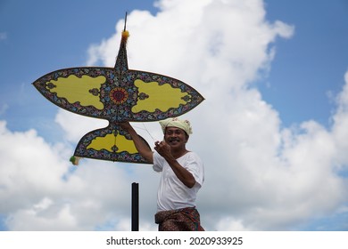 Malaysia 24 Traditional Malaysian Kite Know Stock Photo 2020933925 ...