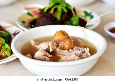 Malaysian stew of pork and herbal soup, spicy peppery soup (bak kut teh)