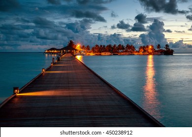 Maldives In The Night - Sun Island