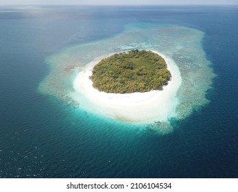 Maldivies. View from above. No filters.