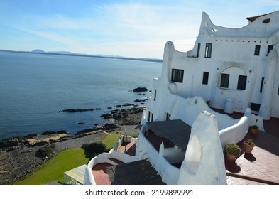 Piriápolis, Maldonado, Uruguay
Jun, 15, 2016
Sunset Landscape With White House On The Mountain In Greek Style