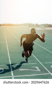 Male African American Track Field Athlete Stock Photo 2029647626 ...