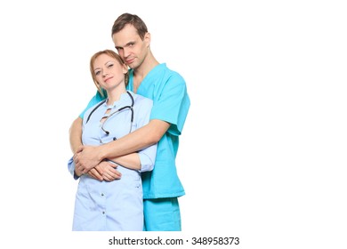 Привел жену к врачу. Врач любовь. Медики любовь. Поцелуй с врачом. Муж и жена у врача.