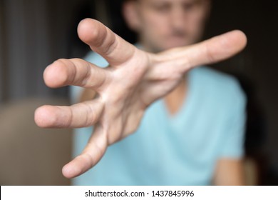 Hand Reaching Out Camera Images Stock Photos Vectors Shutterstock