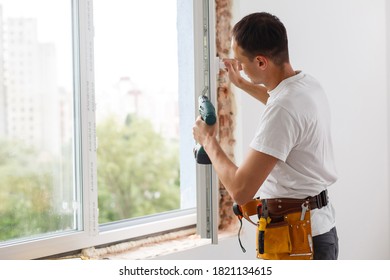 94,104 Repairing Window Images, Stock Photos & Vectors | Shutterstock