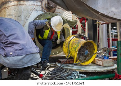 Male Into The Tank Oil Area Confined Space Safety Blower Fresh Air