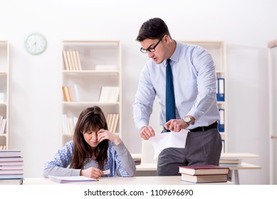 Maestro Enojado En Escuela: Imágenes, fotos de stock y vectores ...