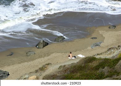 Male Nudist San Francisco Nude Beach ???? 210923 Shutterstock photo