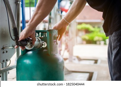 4,564 Gas cylinder explosion Images, Stock Photos & Vectors | Shutterstock