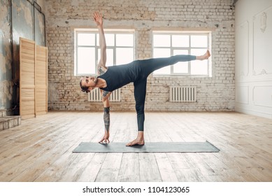 Male Yoga Class Balance Training Stock Photo 1104123065 | Shutterstock