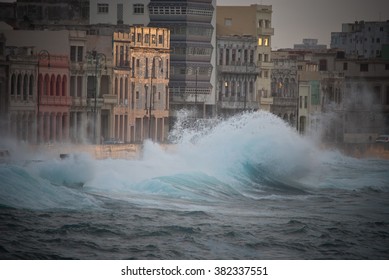 Malecon Street, La Havana, Cuba