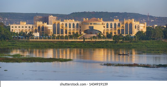 Mali, Bamako – July 08, 2018: Panoramic Niger river view onto Cite Administrative De Bamako building.