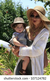 MALIBU - JUL 8: Rachel Zoe, Son Skyler Out For A Walk On July 8, 2012 In Malibu, California