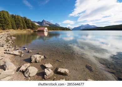 Maligne Lake, Jasper, Canadian Rockies