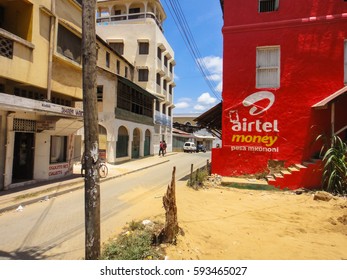 MALINDI/KENYA - SEPTEMBER 4 2013: Streets And Buildings Of Malindi Town. Eastern Africa