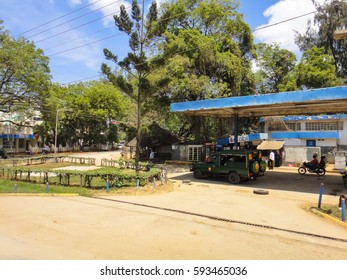 MALINDI/KENYA - SEPTEMBER 4 2013: Streets And Buildings Of Malindi Town. Eastern Africa