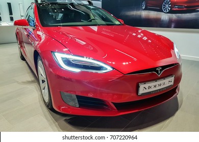 Tesla 2017 Images Stock Photos Vectors Shutterstock