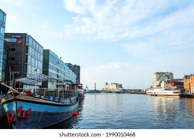 Malmo, Sweden. July 29, 2019, Beautiful Ship- Cafe, On The Canal, Surrounded By Beautiful Architecture. Malm  Sweden Landmarks